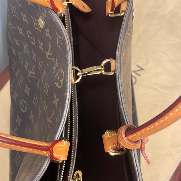 Louis Vuitton Montaigne MM - Picture 4 of 13